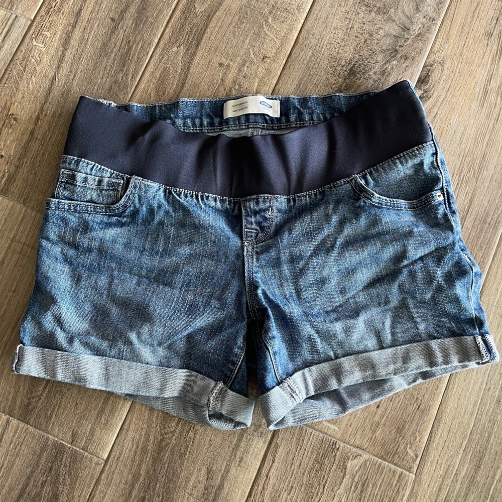 Old Navy Maternity Shorts (6)